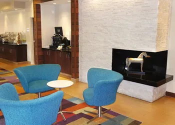 Fairfield Inn & Suites Dallas Park Central hotel thumbnail 2