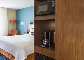 Fairfield Inn & Suites Dallas Park Central hotel thumbnail 6