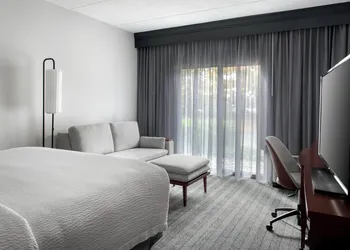 Courtyard by Marriott Poughkeepsie hotel thumbnail 5