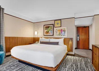 Hotel Indigo Minneapolis Downtown by IHG hotel thumbnail 7