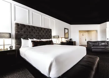 The Delafield Hotel hotel thumbnail 4