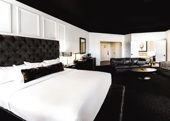The Delafield Hotel hotel thumbnail 5