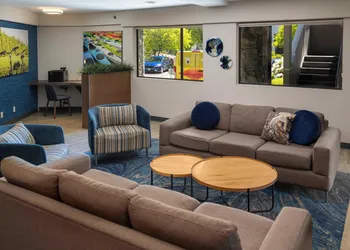 Accent Inns Burnaby hotel thumbnail 6