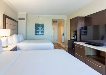 Holiday Inn Express Savannah - Historic District by IHG hotel thumbnail 4