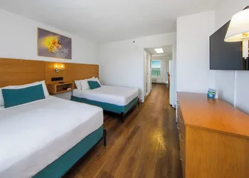 Beachcomber Beachfront Hotel, a By The Sea Resort hotel thumbnail 8