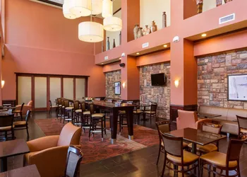 Hampton Inn & Suites Mission hotel thumbnail 2