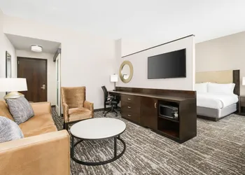Fairfield Inn & Suites New York Midtown Manhattan/Penn Station hotel thumbnail 7