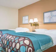 Super 8 by Wyndham Menomonie WI hotel detail image 3