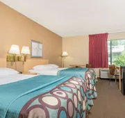 Super 8 by Wyndham Menomonie WI hotel detail image 4