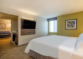Holiday Inn Express Minneapolis West Plymouth by IHG hotel thumbnail 5