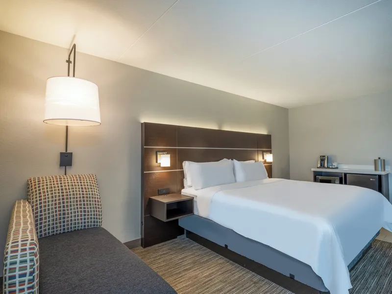 Holiday Inn Express Minneapolis West Plymouth by IHG hotel detail image 6
