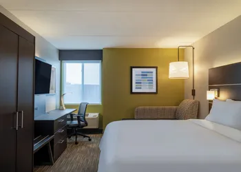 Holiday Inn Express Minneapolis West Plymouth by IHG hotel thumbnail 8