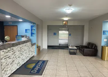 Days Inn by Wyndham Jefferson City hotel thumbnail 2
