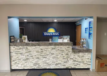 Days Inn by Wyndham Jefferson City hotel thumbnail 3