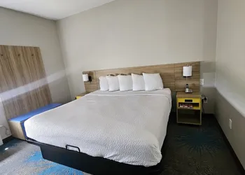 Days Inn by Wyndham Jefferson City hotel thumbnail 4