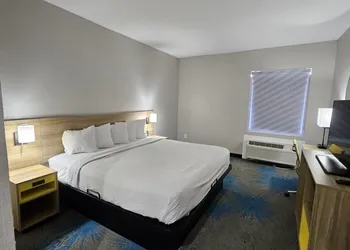 Days Inn by Wyndham Jefferson City hotel thumbnail 6