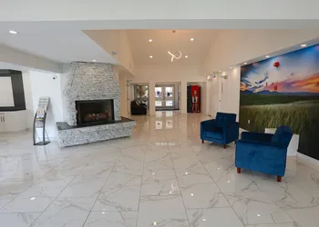 Clarion Pointe hotel thumbnail 8