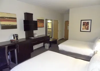 Holiday Inn Express Hotel & Suites Columbus-Groveport by IHG hotel thumbnail 8
