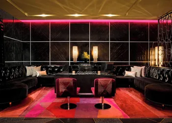 W Minneapolis - The Foshay hotel thumbnail 2