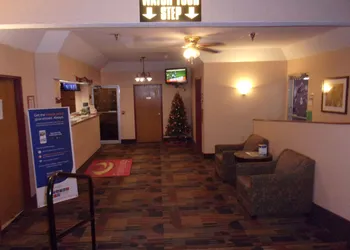 Econo Lodge Kent - Akron West hotel thumbnail 4