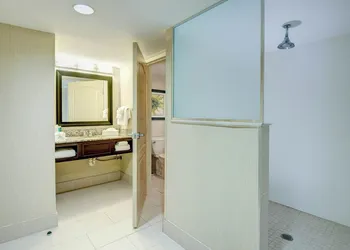 Holiday Inn Express Hotel of Neptune by IHG hotel thumbnail 6