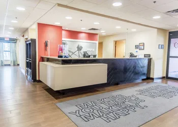 Hampton Inn Muskegon hotel thumbnail 4