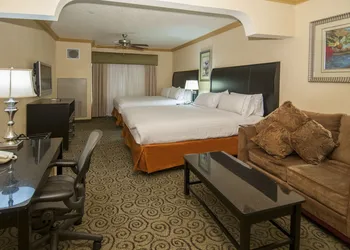 Holiday Inn Express and Suites Bakersfield Central by IHG hotel thumbnail 4