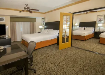 Holiday Inn Express and Suites Bakersfield Central by IHG hotel thumbnail 5