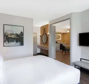 DoubleTree Suites by Hilton Raleigh - Durham hotel detail image 3