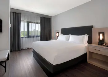 DoubleTree Suites by Hilton Raleigh - Durham hotel thumbnail 5