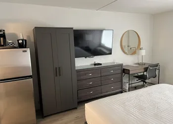 Revival Scottsdale Studios hotel thumbnail 6