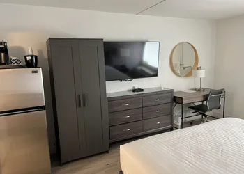 Revival Scottsdale Studios hotel thumbnail 6