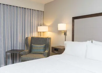Hampton Inn by Hilton Milwaukee Northwest hotel thumbnail 7