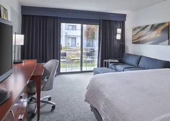 Courtyard by Marriott Detroit Troy hotel thumbnail 6