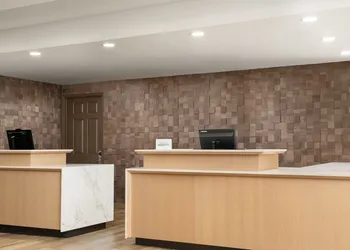 Residence Inn by Marriott Holland hotel thumbnail 3