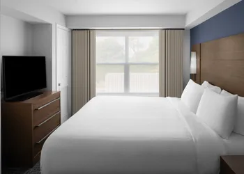 Residence Inn by Marriott Holland hotel thumbnail 7