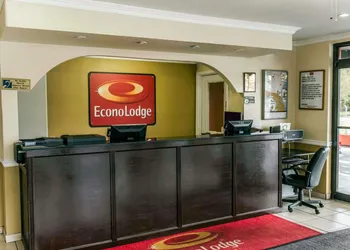 Quality Inn Perry hotel thumbnail 2