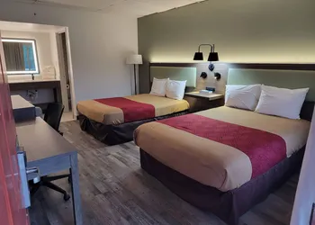 Quality Inn Perry hotel thumbnail 8