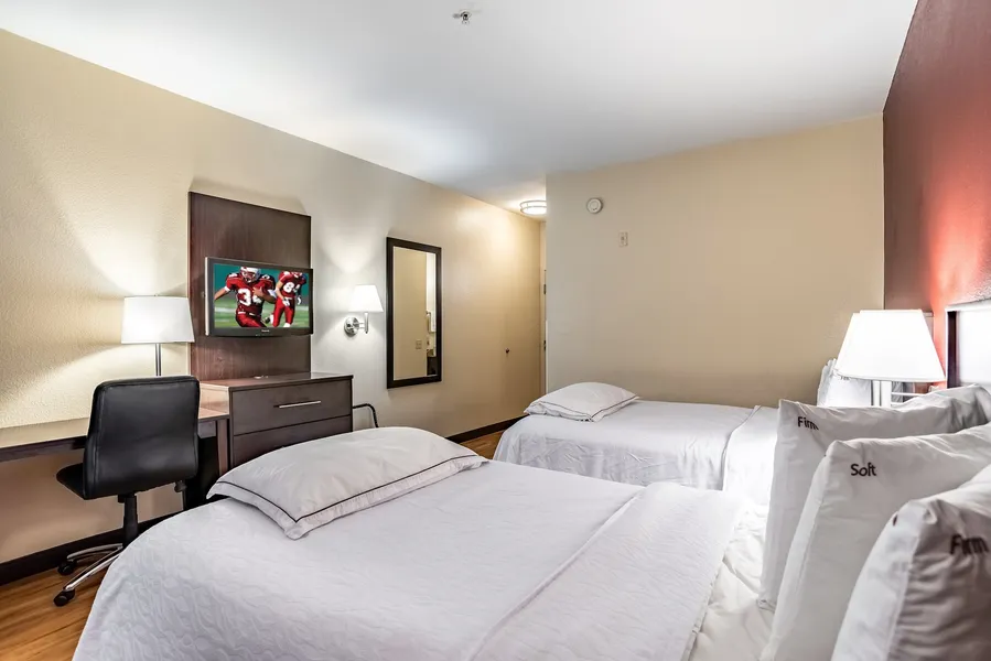 Red Roof Inn PLUS+ Long Island - Garden City hotel detail image 6