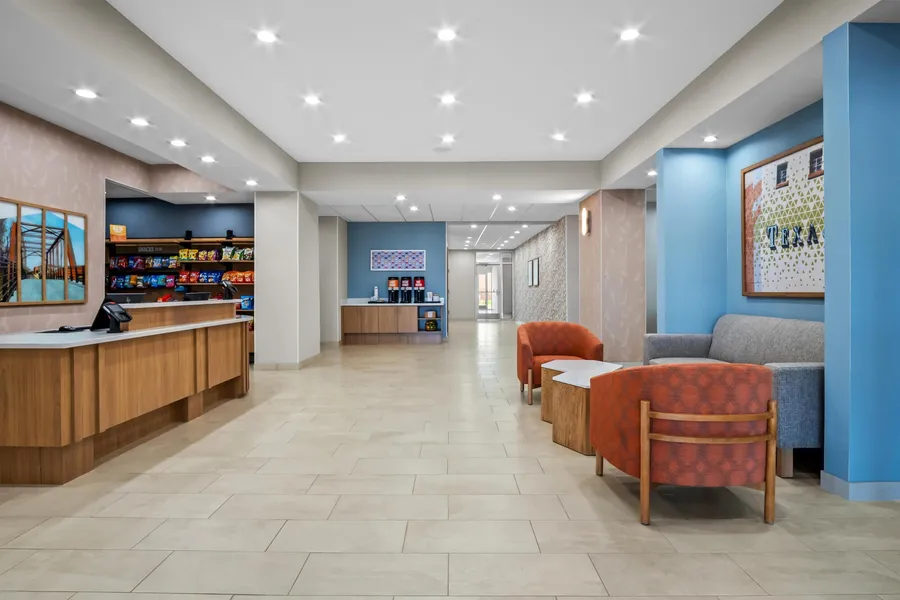 Hampton Inn & Suites Waxahachie hotel detail image 2