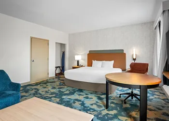 Hampton Inn & Suites Waxahachie hotel thumbnail 8
