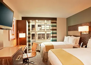 Holiday Inn Express Manhattan Times Square South by IHG hotel thumbnail 3