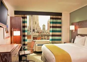 Holiday Inn Express Manhattan Times Square South by IHG hotel thumbnail 4
