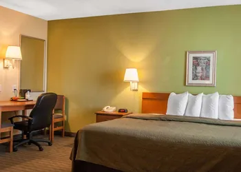 Quality Inn Joplin I-44 hotel thumbnail 8