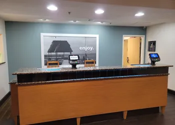 Hampton Inn Pensacola-Airport (Cordova Mall Area) hotel thumbnail 3