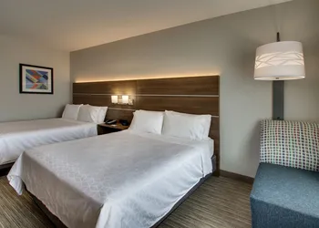 Holiday Inn Express & Suites Waukegan by IHG hotel thumbnail 6