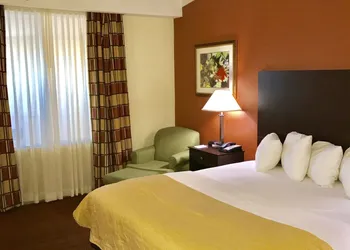 Hamden Hotel and Suites – Hamden New Haven hotel thumbnail 3