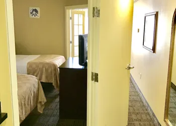 Hamden Hotel and Suites – Hamden New Haven hotel thumbnail 6