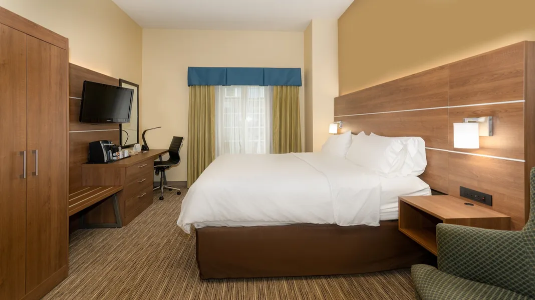 Holiday Inn Express St Paul S - Inver Grove Hgts by IHG hotel detail image 6