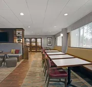 Hampton Inn Salisbury hotel detail image 3
